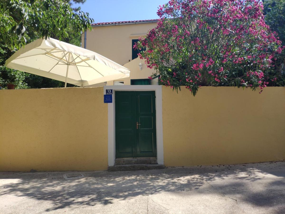 Apartment Zdenka Veli Losinj Bagian luar foto