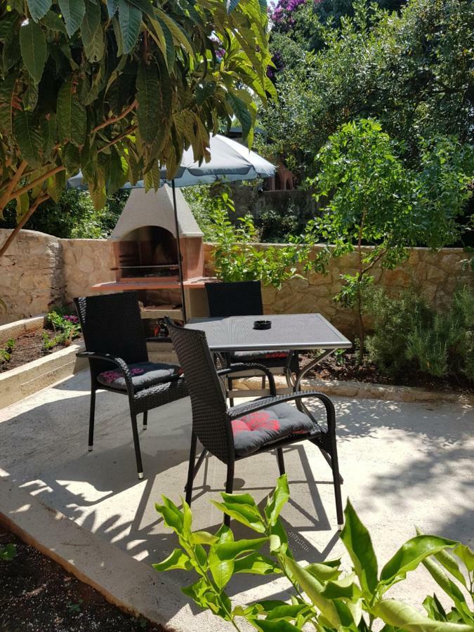 Apartment Zdenka Veli Losinj Bagian luar foto
