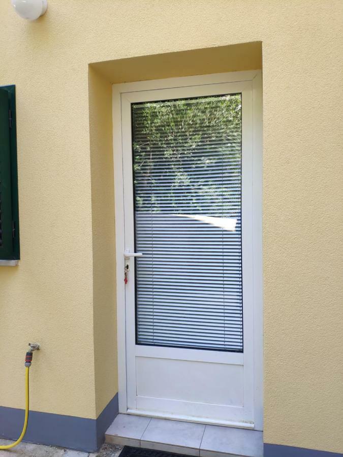 Apartment Zdenka Veli Losinj Bagian luar foto