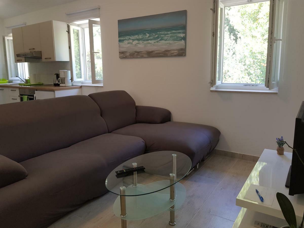 Apartment Zdenka Veli Losinj Bagian luar foto