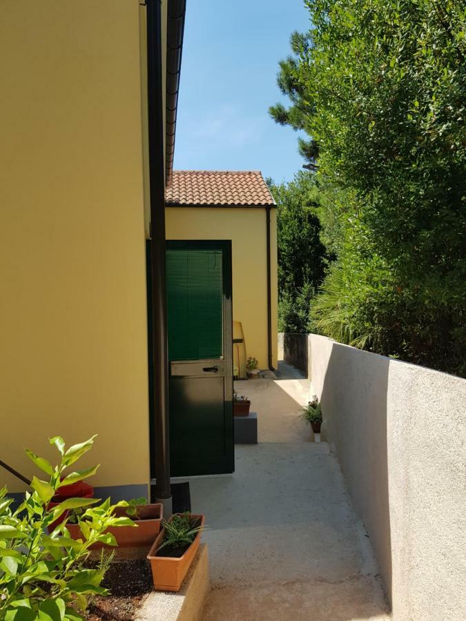 Apartment Zdenka Veli Losinj Bagian luar foto